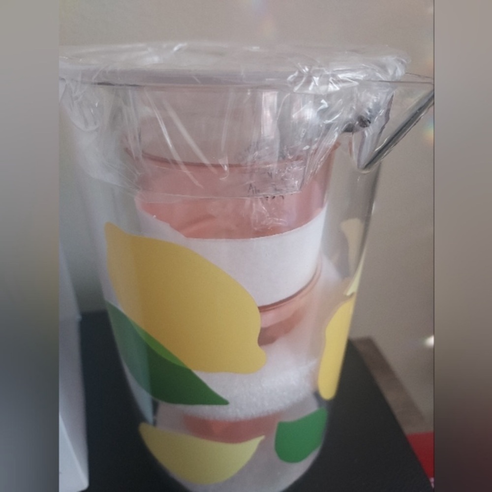 Kate Spade 🍋 Lemon Pitcher and Stackable Cups Set - Picture 6 of 6